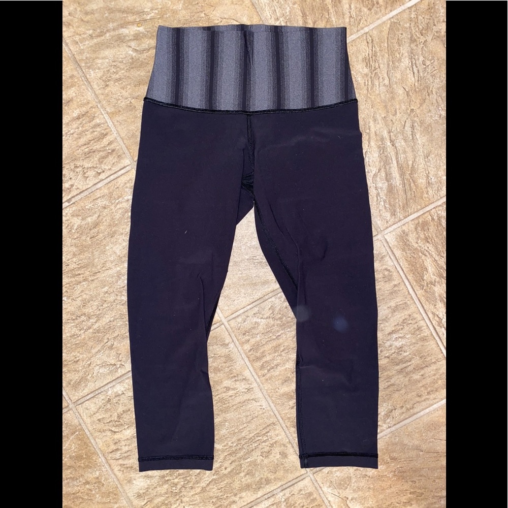 Black Lululemon Leggings with Patterned Band